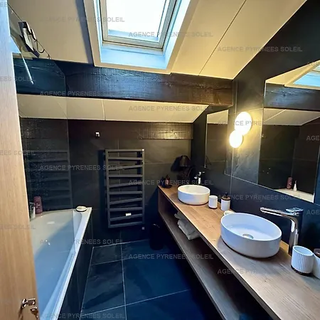 Standing - 100m Pistes, Vue Lac, 2 Garages - Fr-1-295-216